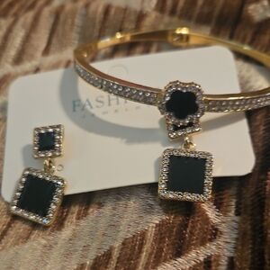 Elegant Gold and Black Jewelry Set